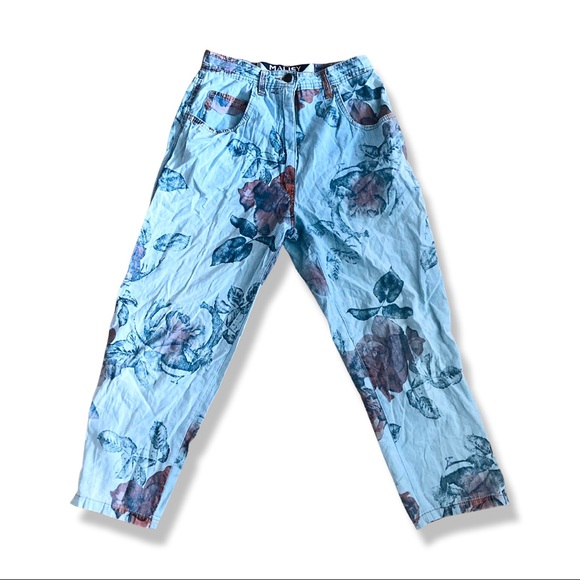 Cute and floral - Picture 1 of 1